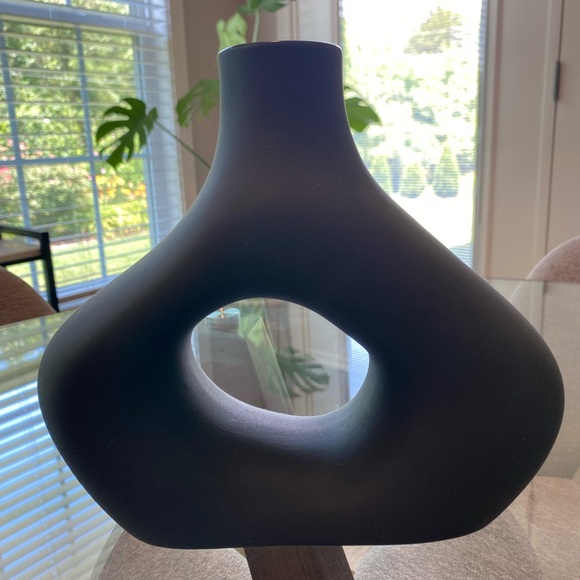 H&M Home Stoneware Modern Irregular Black Ceramic Vase Decor - Picture 8 of 10